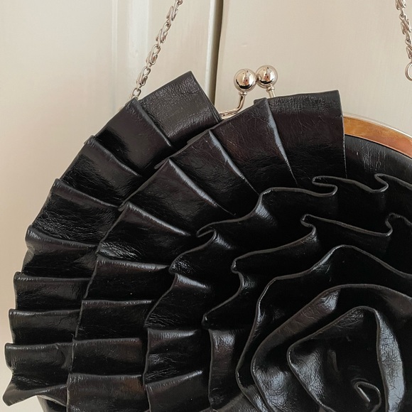 Black flower evening clutch handbag - Picture 5 of 12